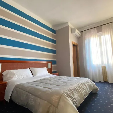 Hotel Kristina Imperia Exterior photo