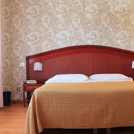 Hotel Kristina Imperia Exterior photo