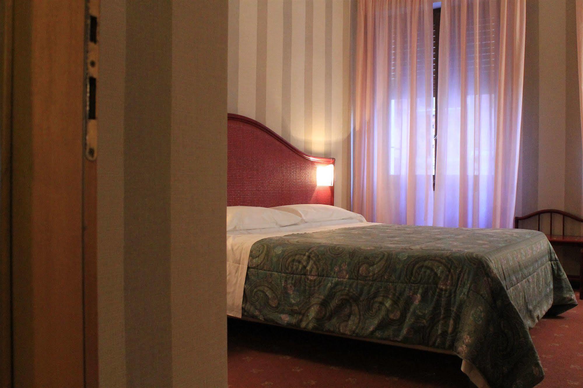 Kristina Hotel 3*